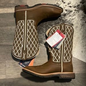 NWT women’s Twisted X boots